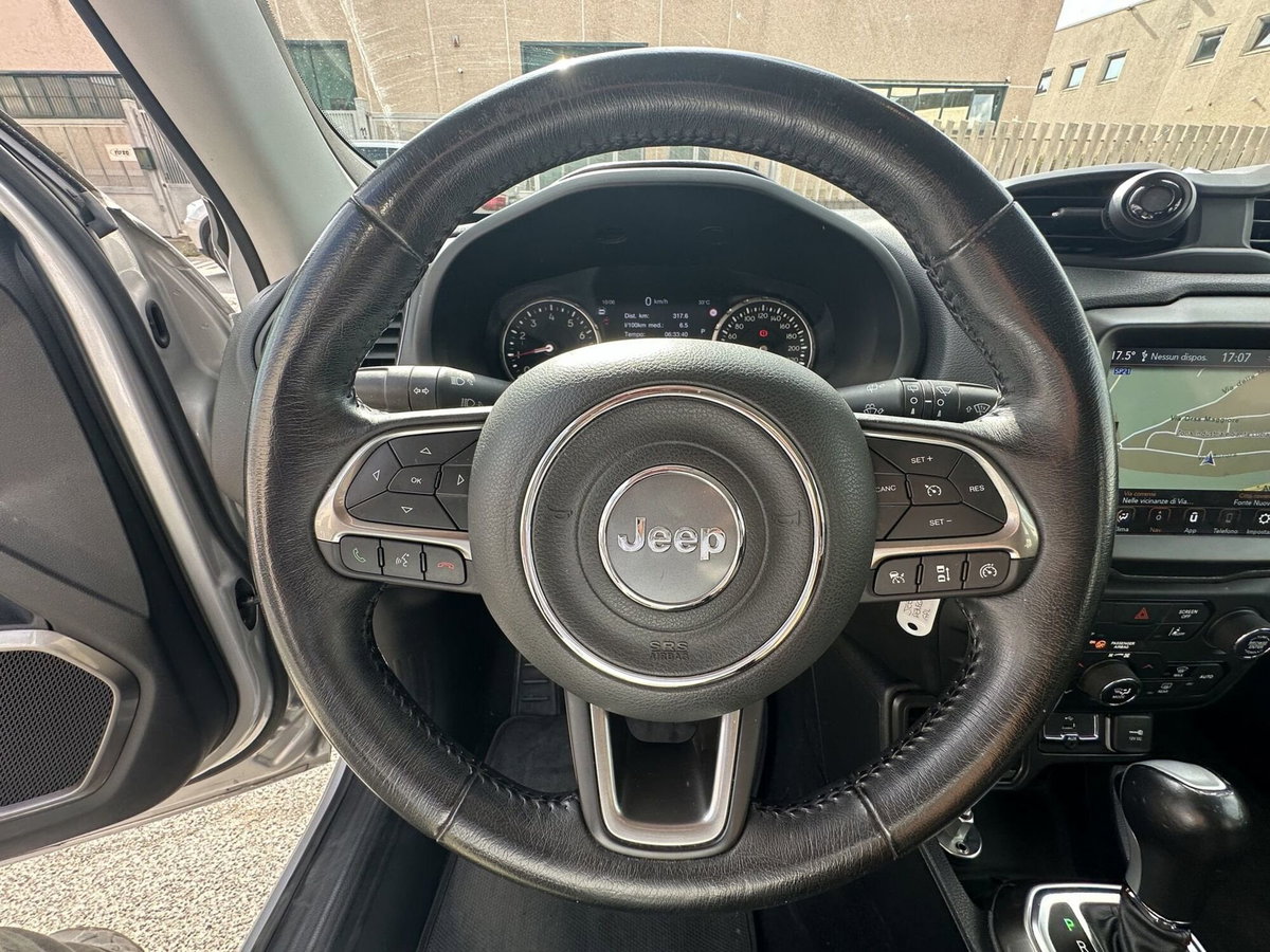 Jeep Renegade 1.3 T4 DDCT Limited (9)