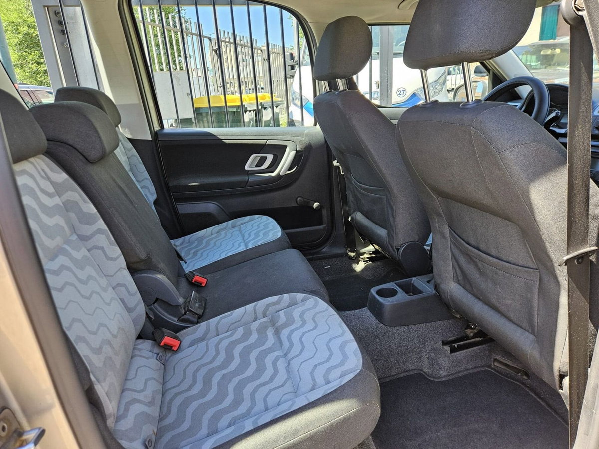 Skoda Roomster 16V Comfort GPLine (10)