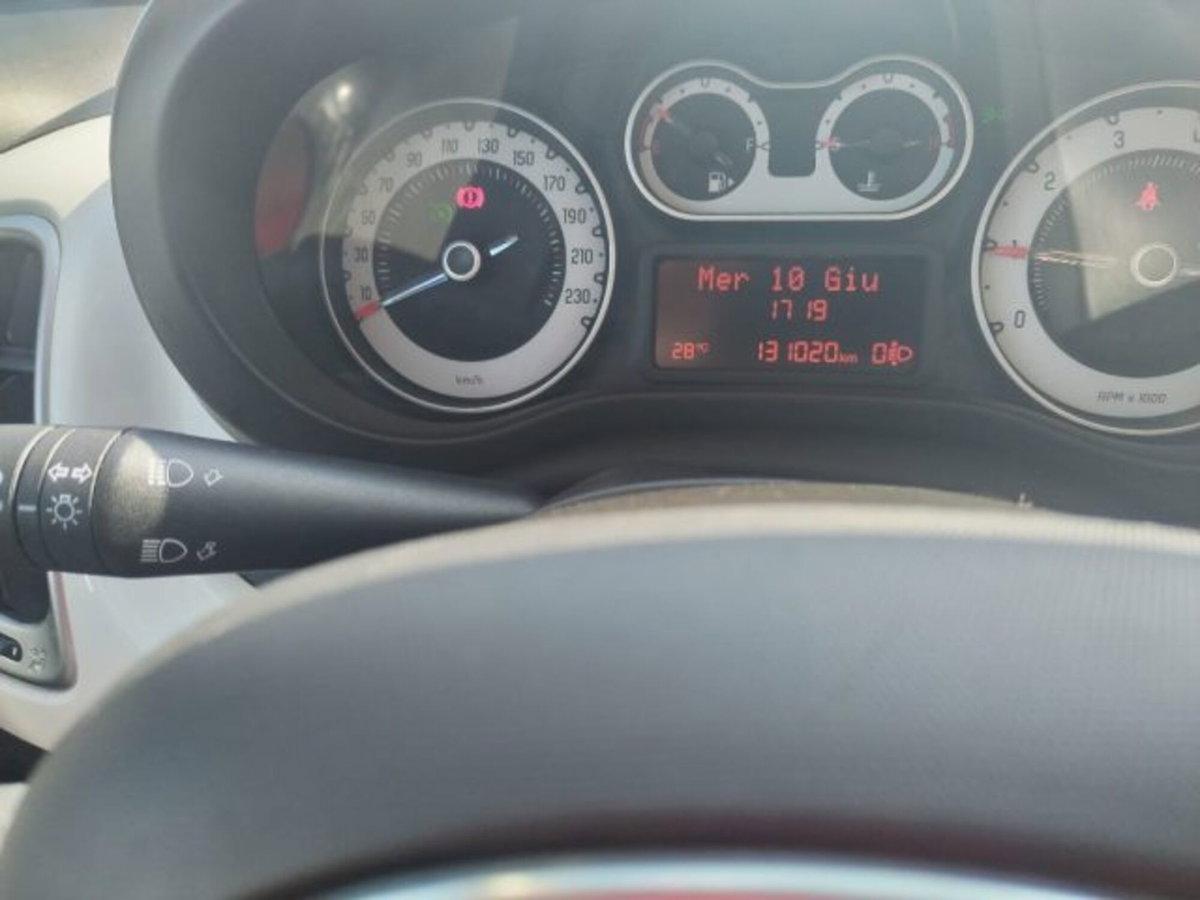 Fiat 500L 1.3 Multijet 95 CV Business (10)