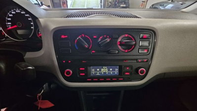 SEAT Mii 1.0 68 CV 5 porte Reference Ecofuel (10)