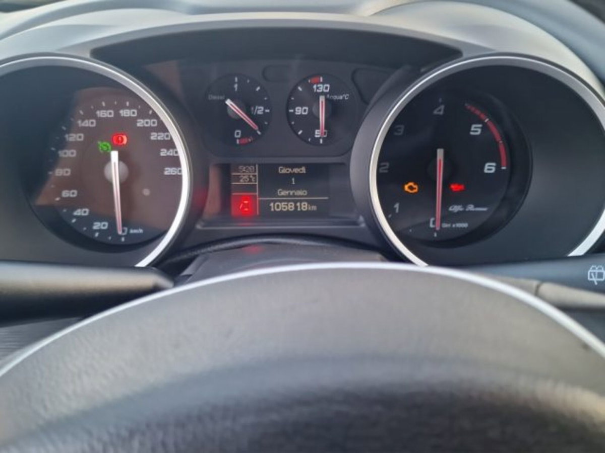 Alfa Romeo Giulietta 1.6 JTDm Super 120cv (11)