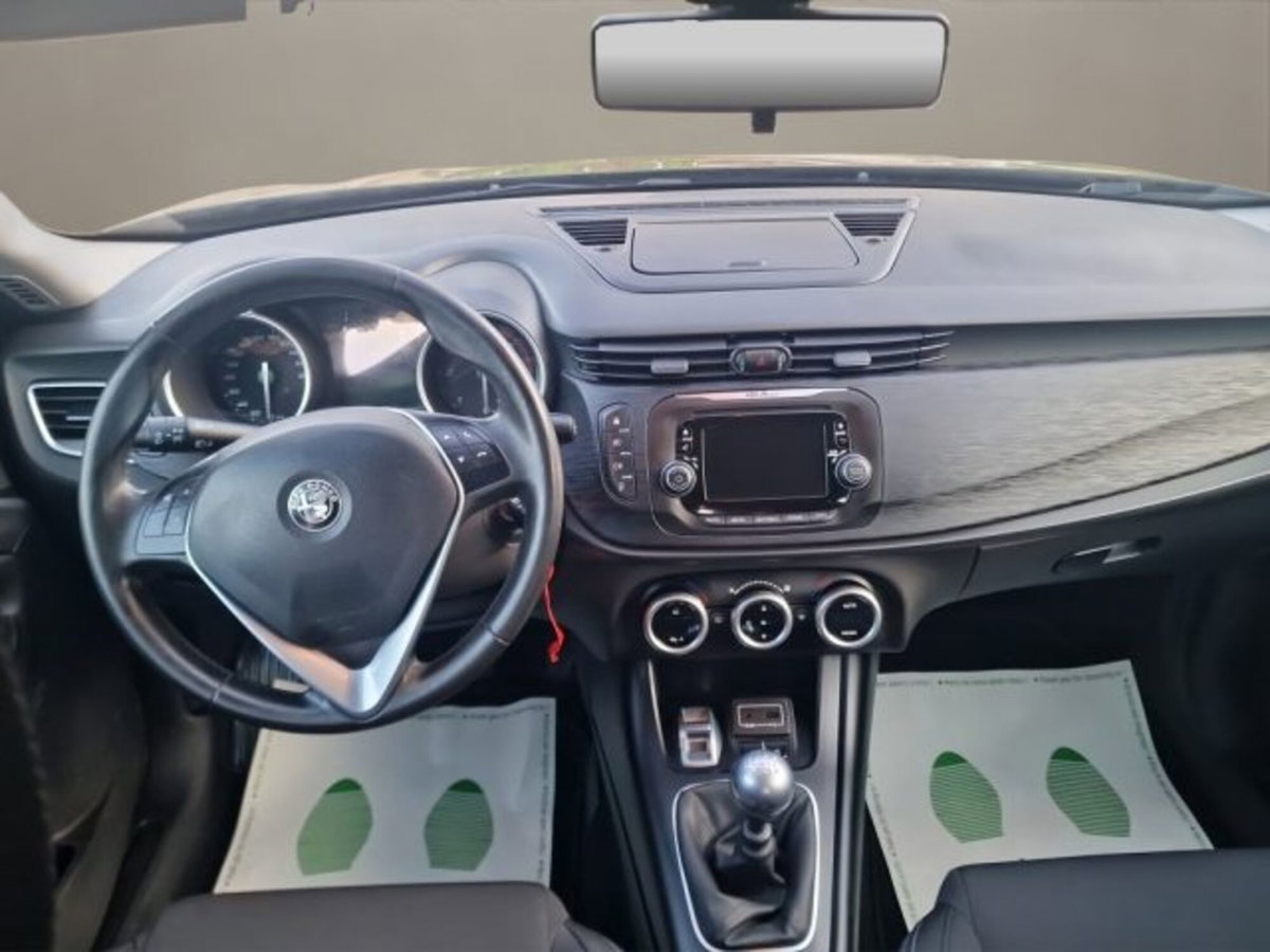Alfa Romeo Giulietta 1.6 JTDm Super 120cv (14)