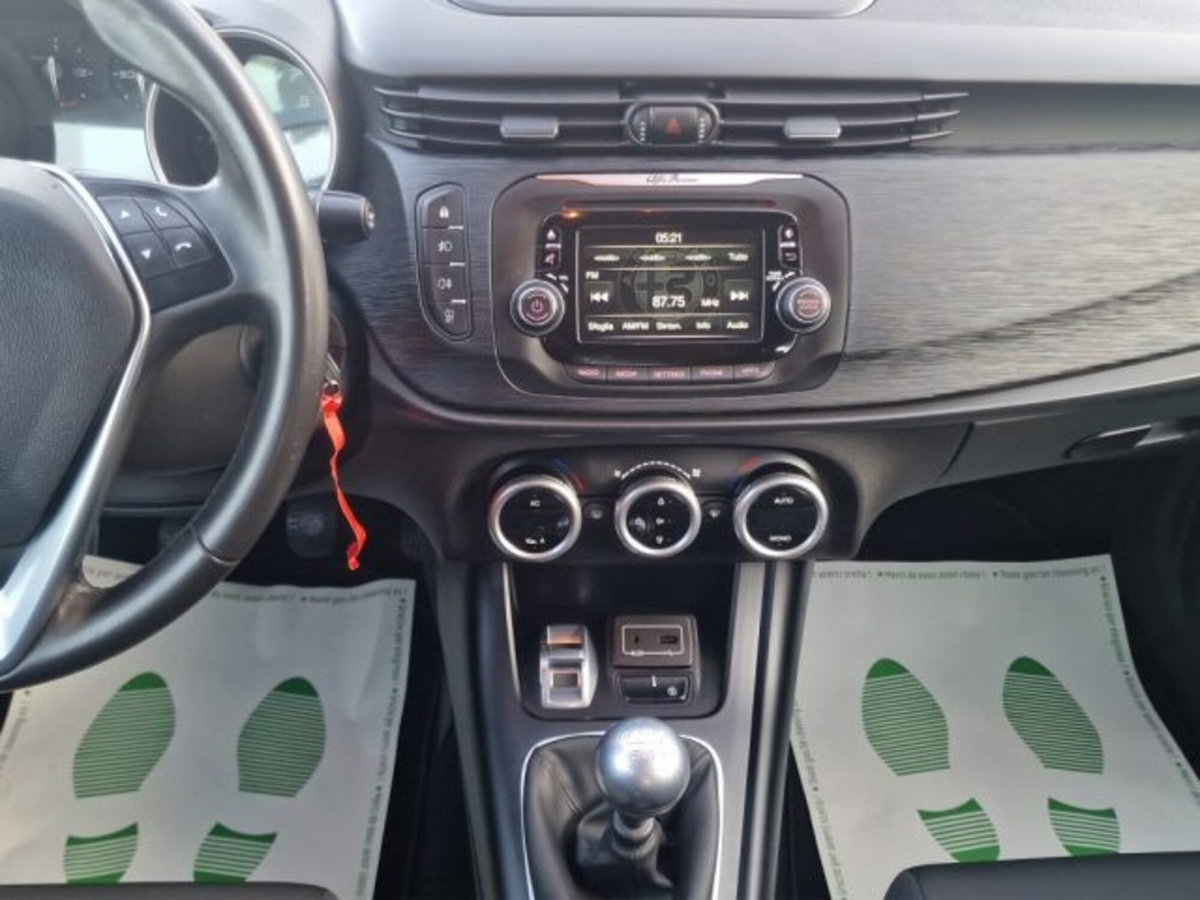 Alfa Romeo Giulietta 1.6 JTDm Super 120cv (15)
