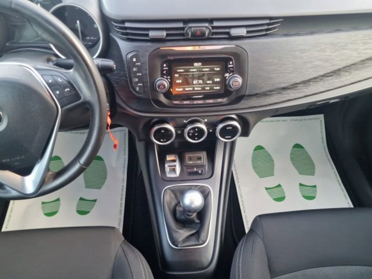 Alfa Romeo Giulietta 1.6 JTDm Super 120cv (16)