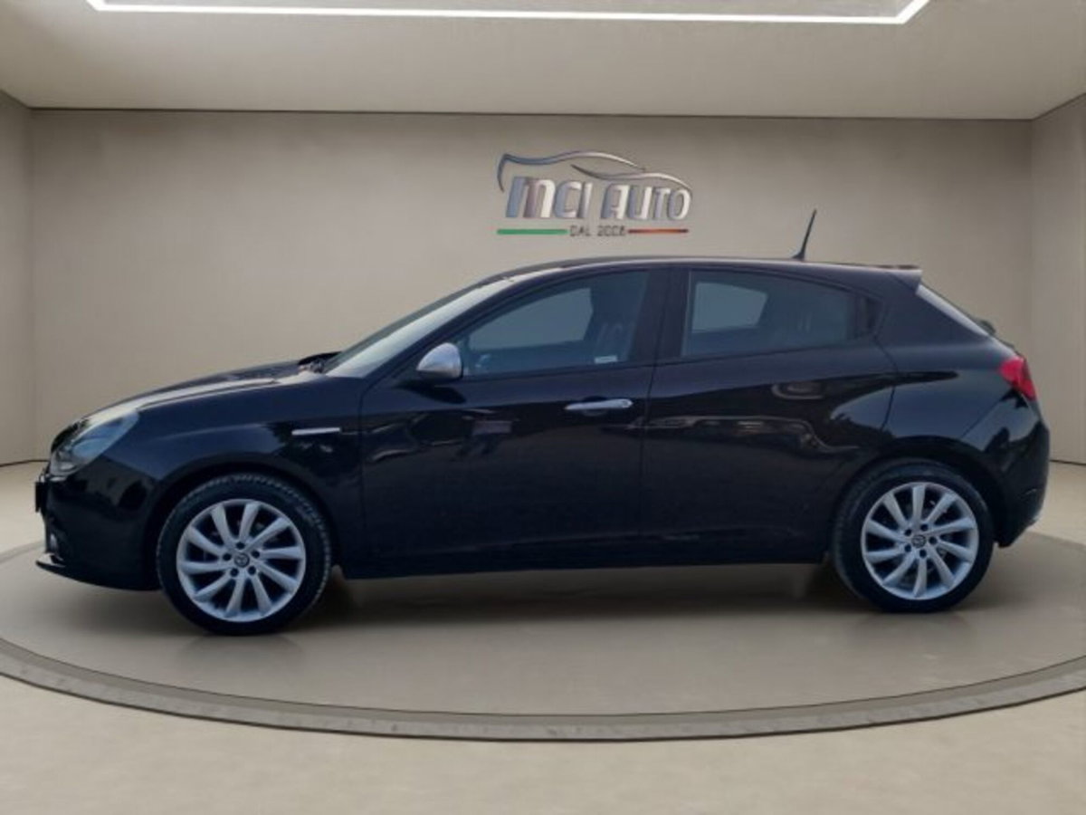 Alfa Romeo Giulietta 1.6 JTDm Super 120cv (2)