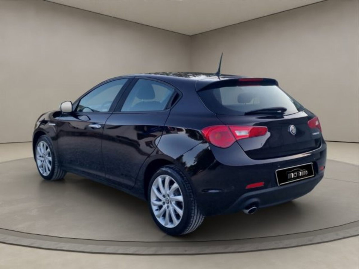 Alfa Romeo Giulietta 1.6 JTDm Super 120cv (3)