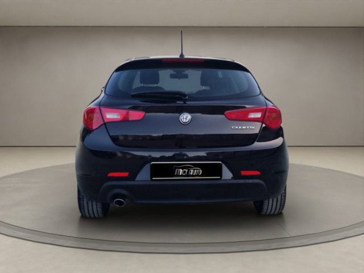 Alfa Romeo Giulietta 1.6 JTDm Super 120cv (4)