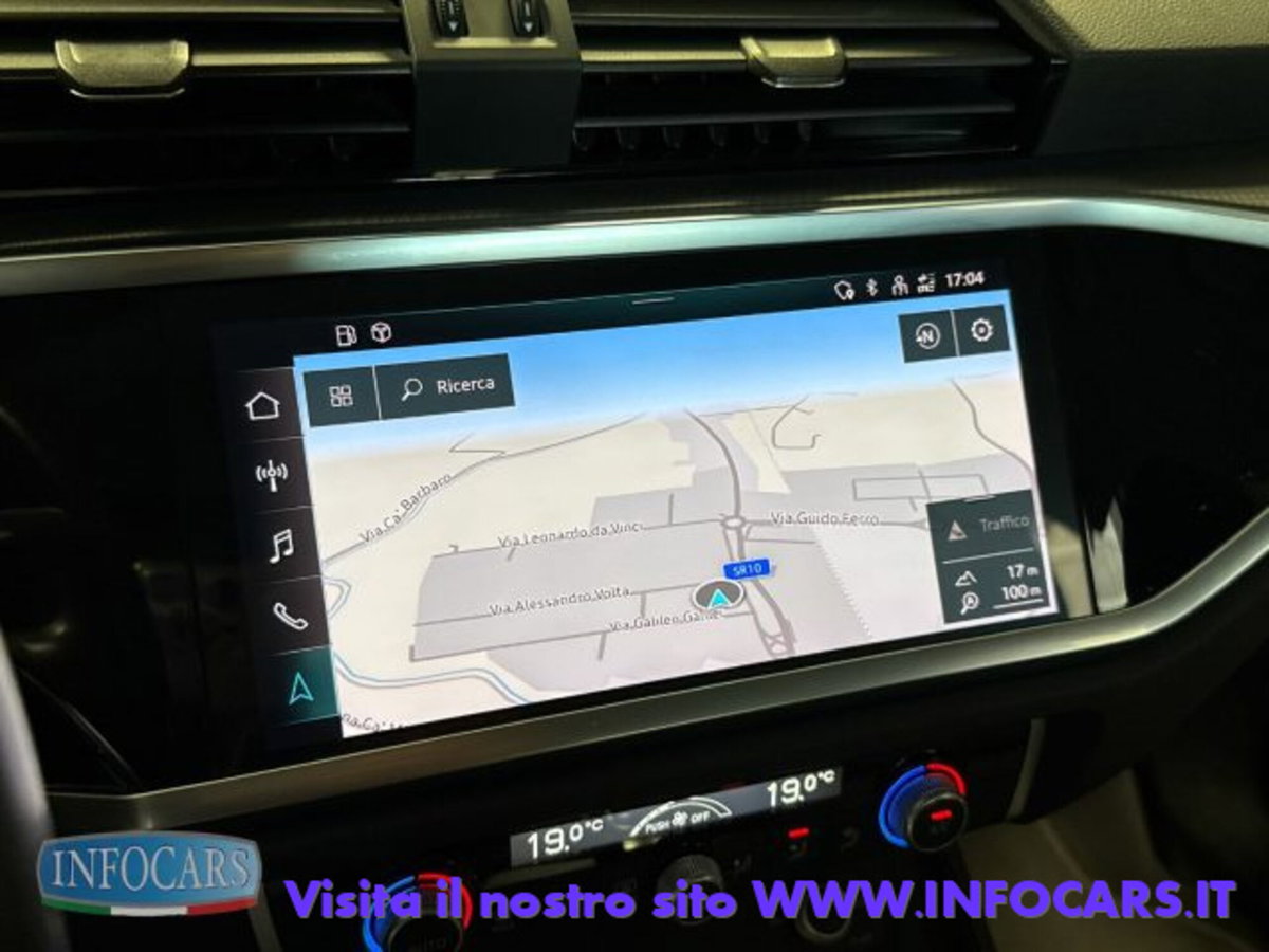 Audi Q3 40 TDI quattro S tronic Business (14)