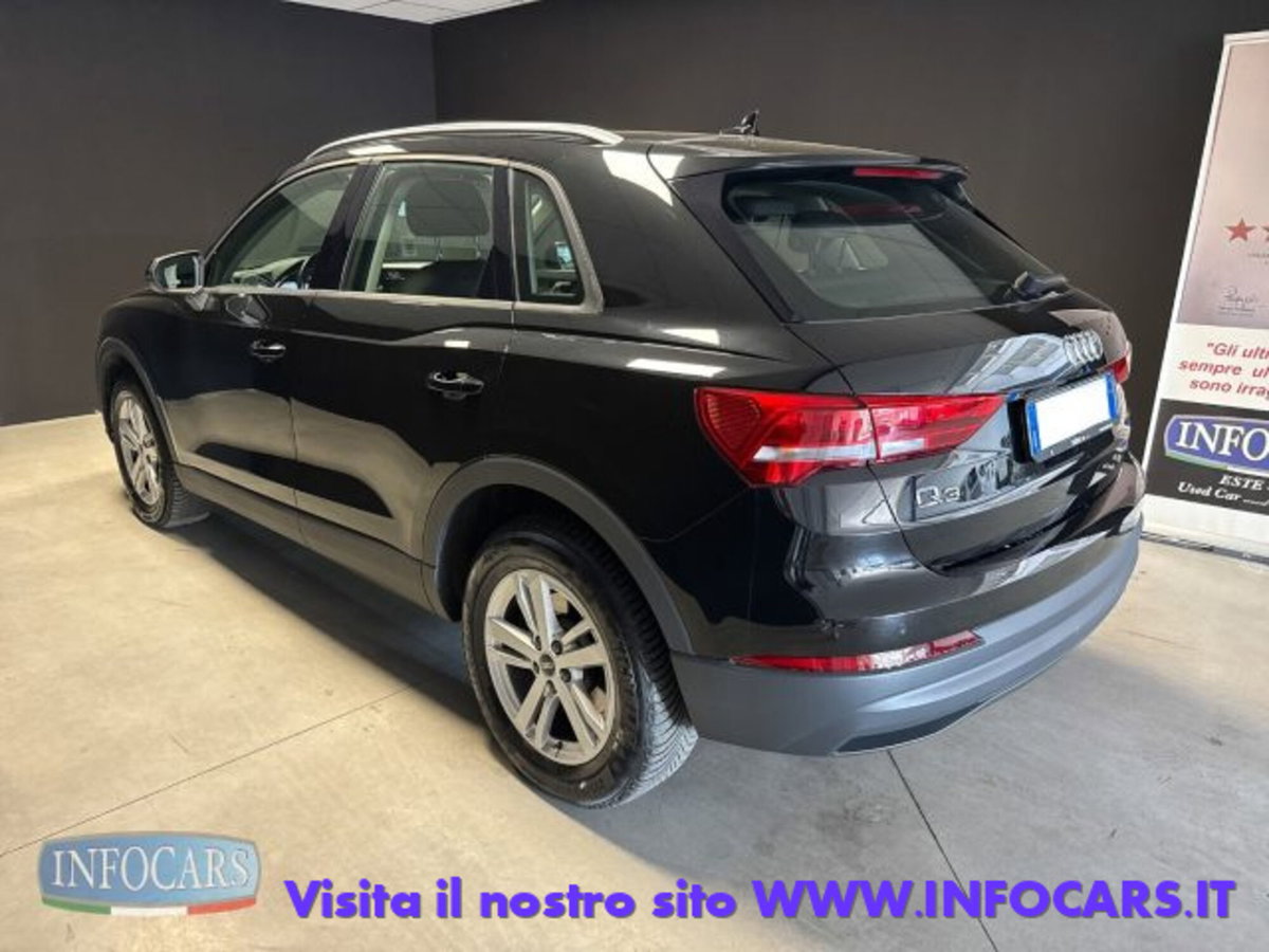 Audi Q3 40 TDI quattro S tronic Business (2)