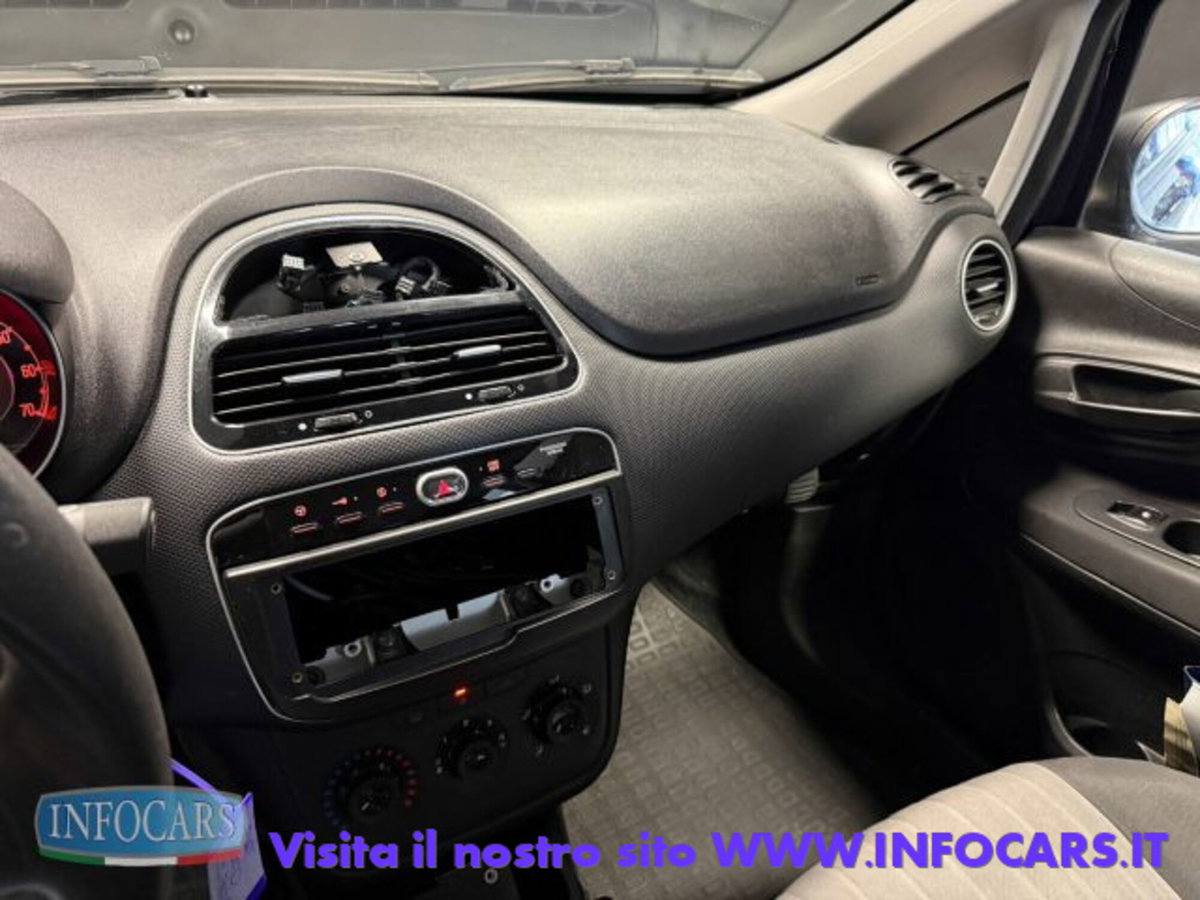 Fiat Punto 1.3 MJT II S&S 95 CV 5 porte Street (11)
