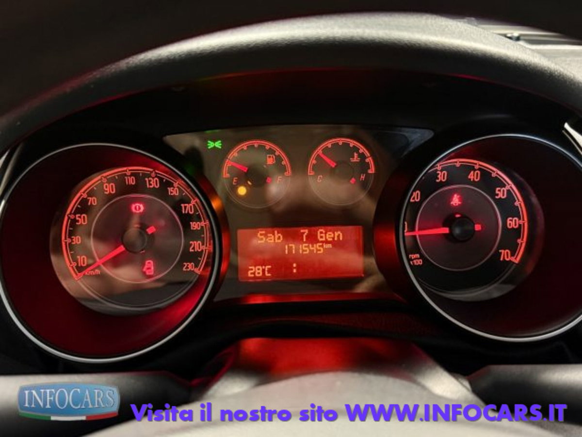 Fiat Punto 1.3 MJT II S&S 95 CV 5 porte Street (13)