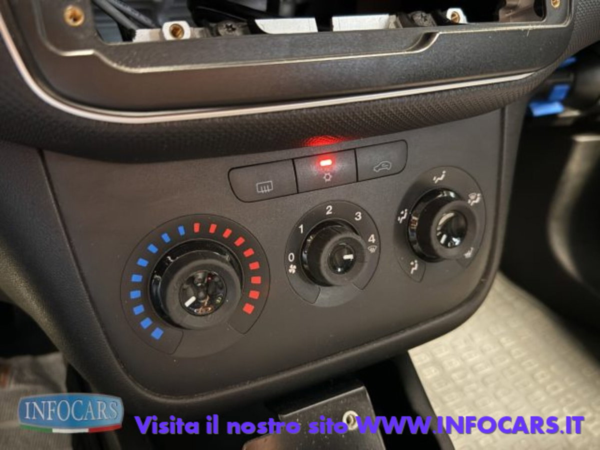 Fiat Punto 1.3 MJT II S&S 95 CV 5 porte Street (14)