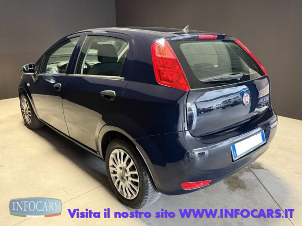 Fiat Punto 1.3 MJT II S&S 95 CV 5 porte Street (2)