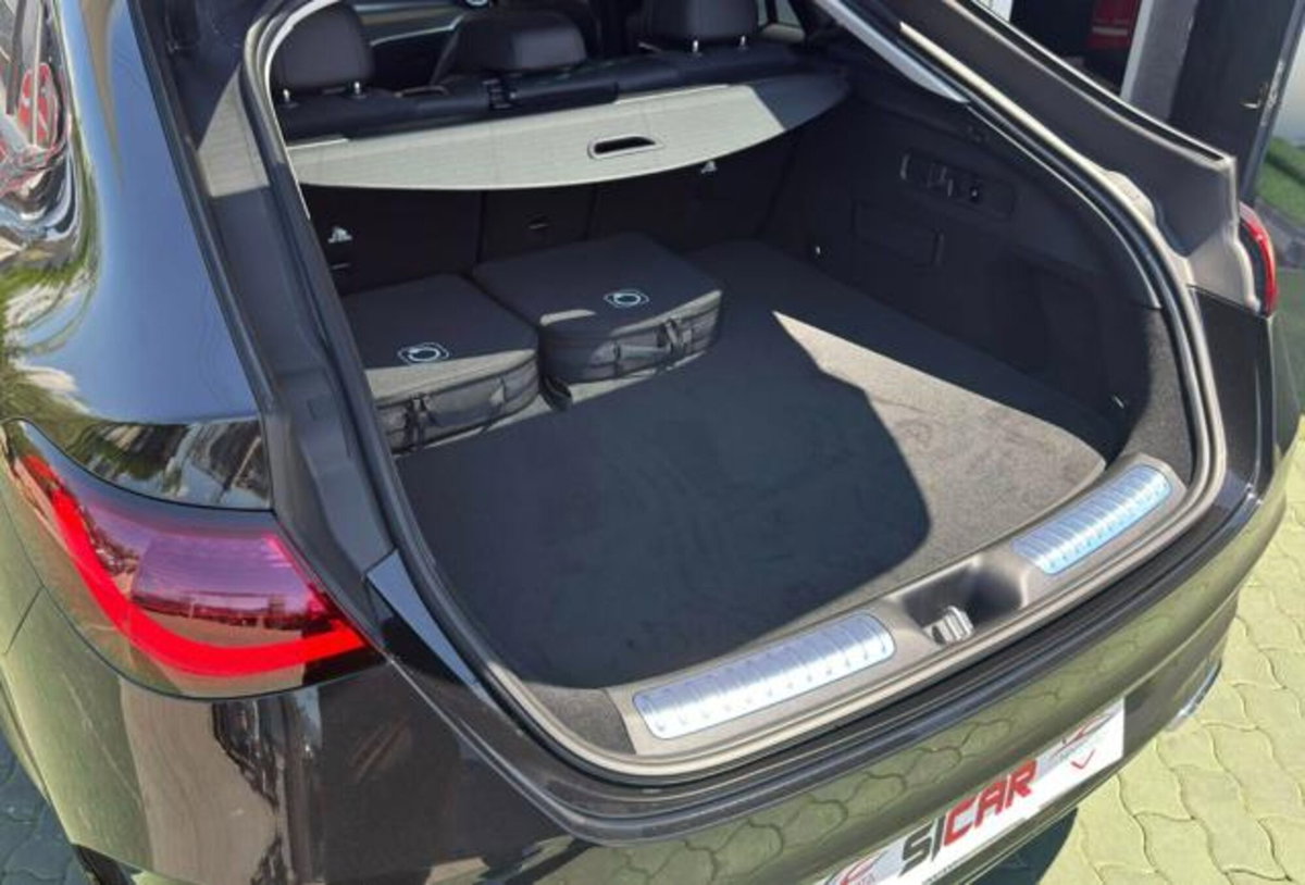 Mercedes-Benz GLC Coupé 220 d AMG Line Premium Plus 4matic auto (19)