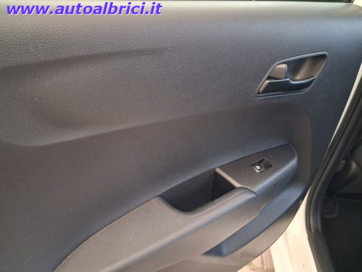 Kia Picanto 1.0 12V 5 porte AMT Urban (16)