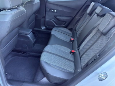 Peugeot 2008 1.2 hybrid Allure 110cv e-dcs6 (12)