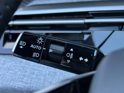 Peugeot 3008 1.2 hybrid Allure 145cv e-dcs6 (17)
