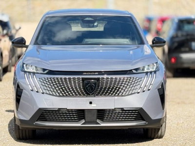 Peugeot 3008 1.2 hybrid Allure 145cv e-dcs6 (2)