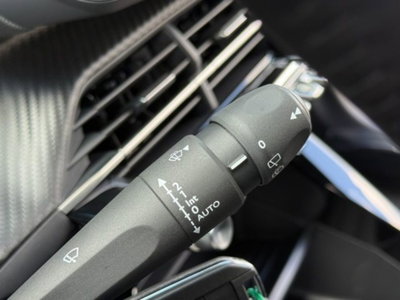 Peugeot 2008 1.2 puretech Style s&s 100cv (16)