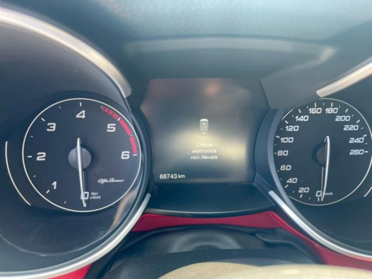 Alfa Romeo Stelvio Stelvio 2.2 Turbodiesel 190 CV AT8 RWD Executive (12)