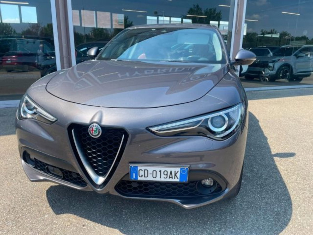 Alfa Romeo Stelvio Stelvio 2.2 Turbodiesel 190 CV AT8 RWD Executive (4)