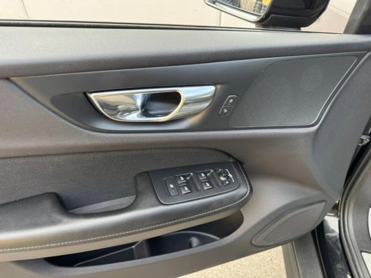 Volvo V60 Cross Country D4 Geartronic Business Plus (17)