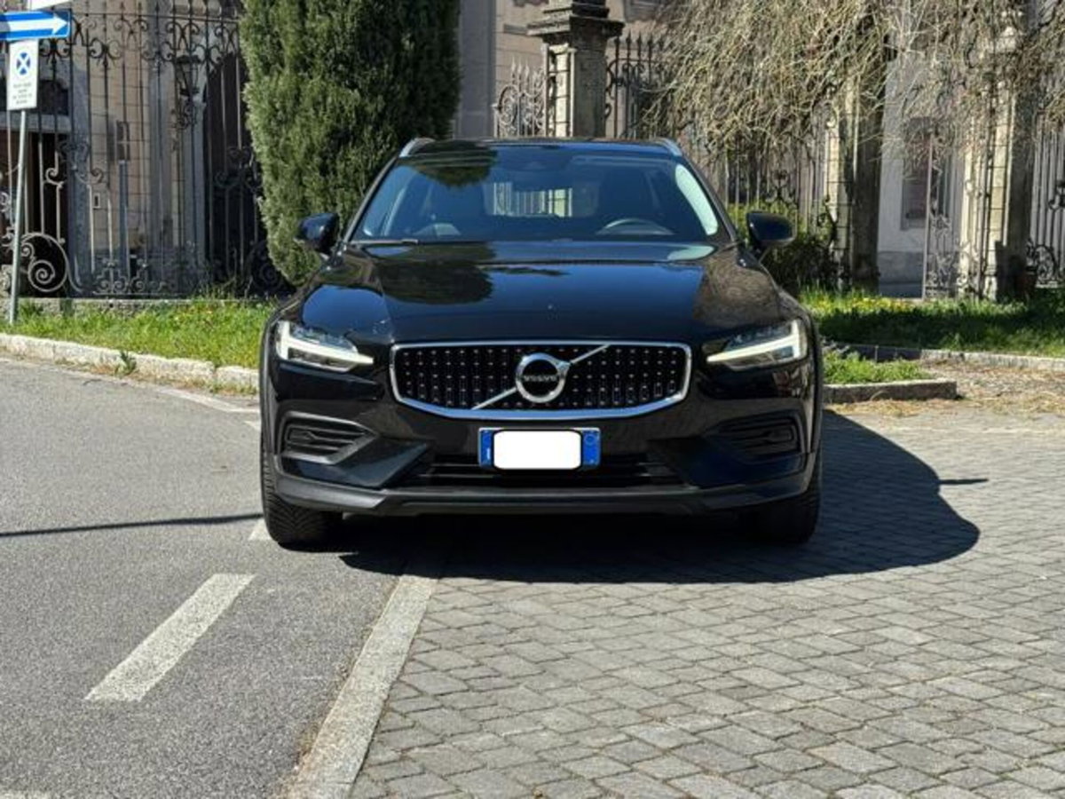 Volvo V60 Cross Country D4 Geartronic Business Plus (2)