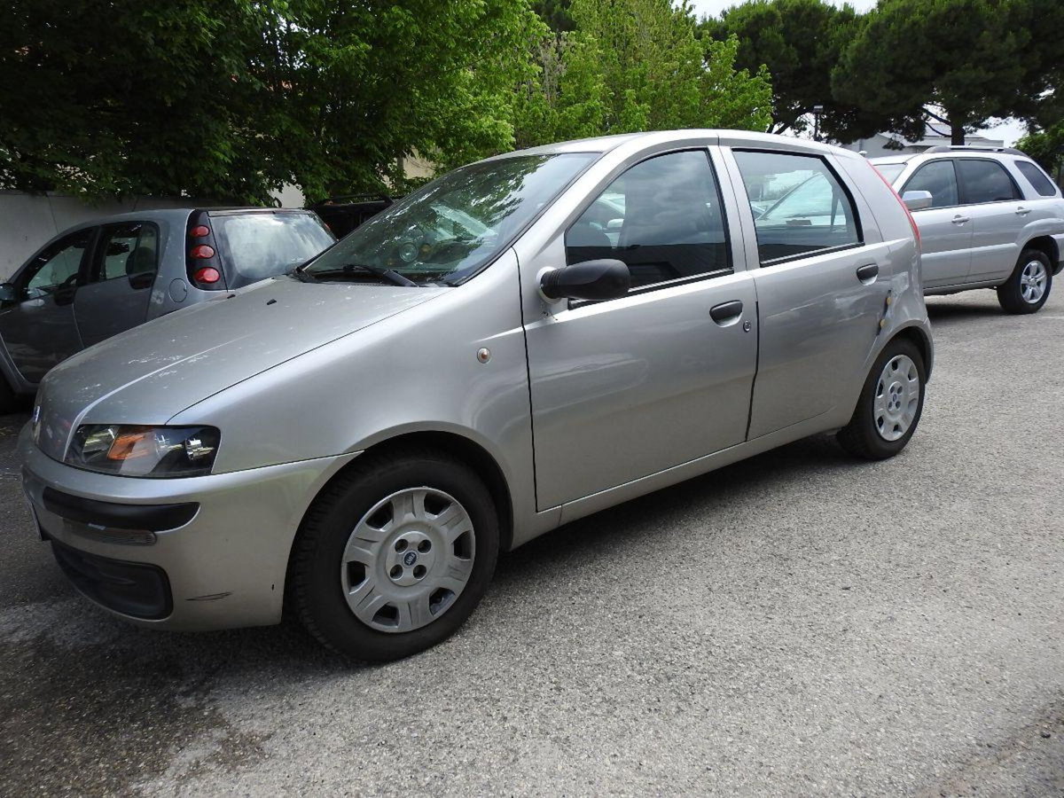 Fiat Punto 1.2 5 porte Actual (2)