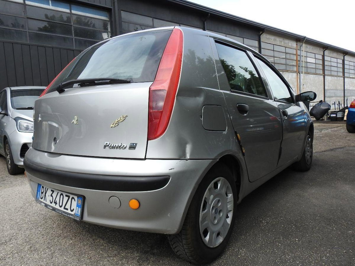 Fiat Punto 1.2 5 porte Actual (7)