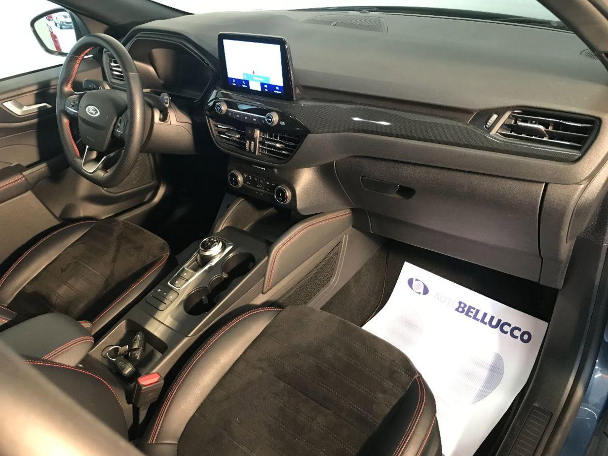 Ford Kuga 2.5 Plug In Hybrid 225 CV CVT 2WD ST-Line X Design (13)