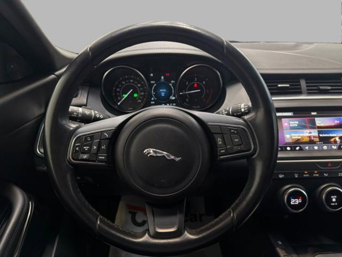 Jaguar E-Pace 2.0D 150 CV AWD aut. R-Dynamic HSE (8)