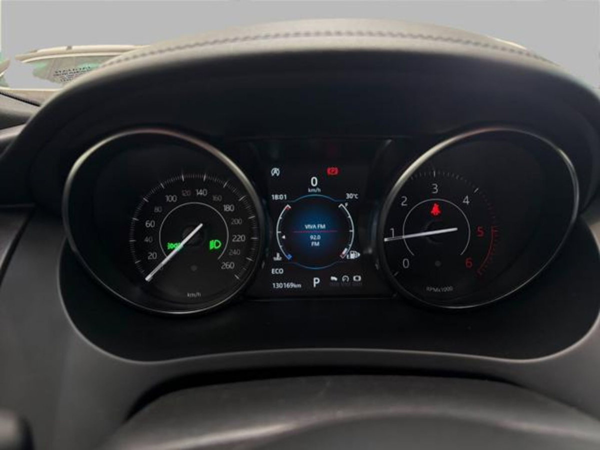Jaguar E-Pace 2.0D 150 CV AWD aut. R-Dynamic HSE (9)