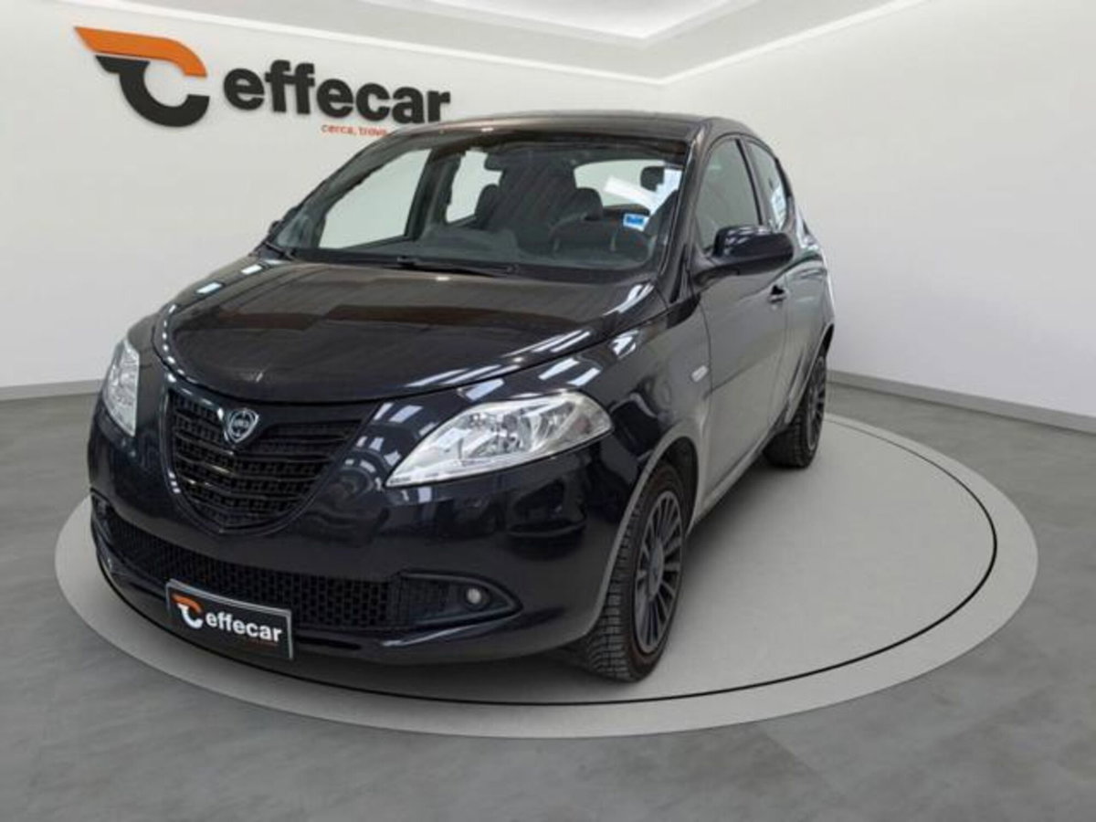 Lancia Ypsilon 1.2 69 CV 5 porte Elefantino