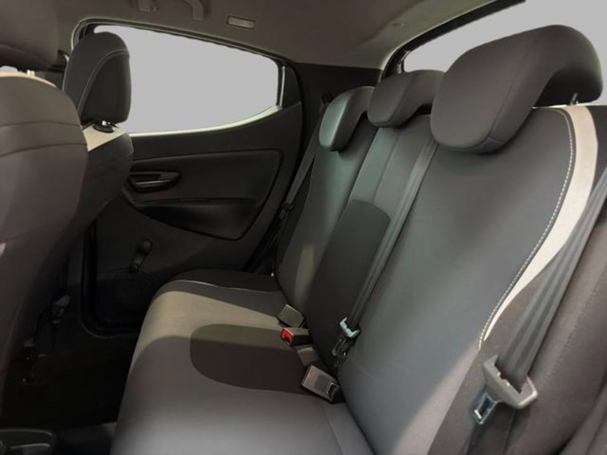 Lancia Ypsilon 1.2 69 CV 5 porte Elefantino (13)