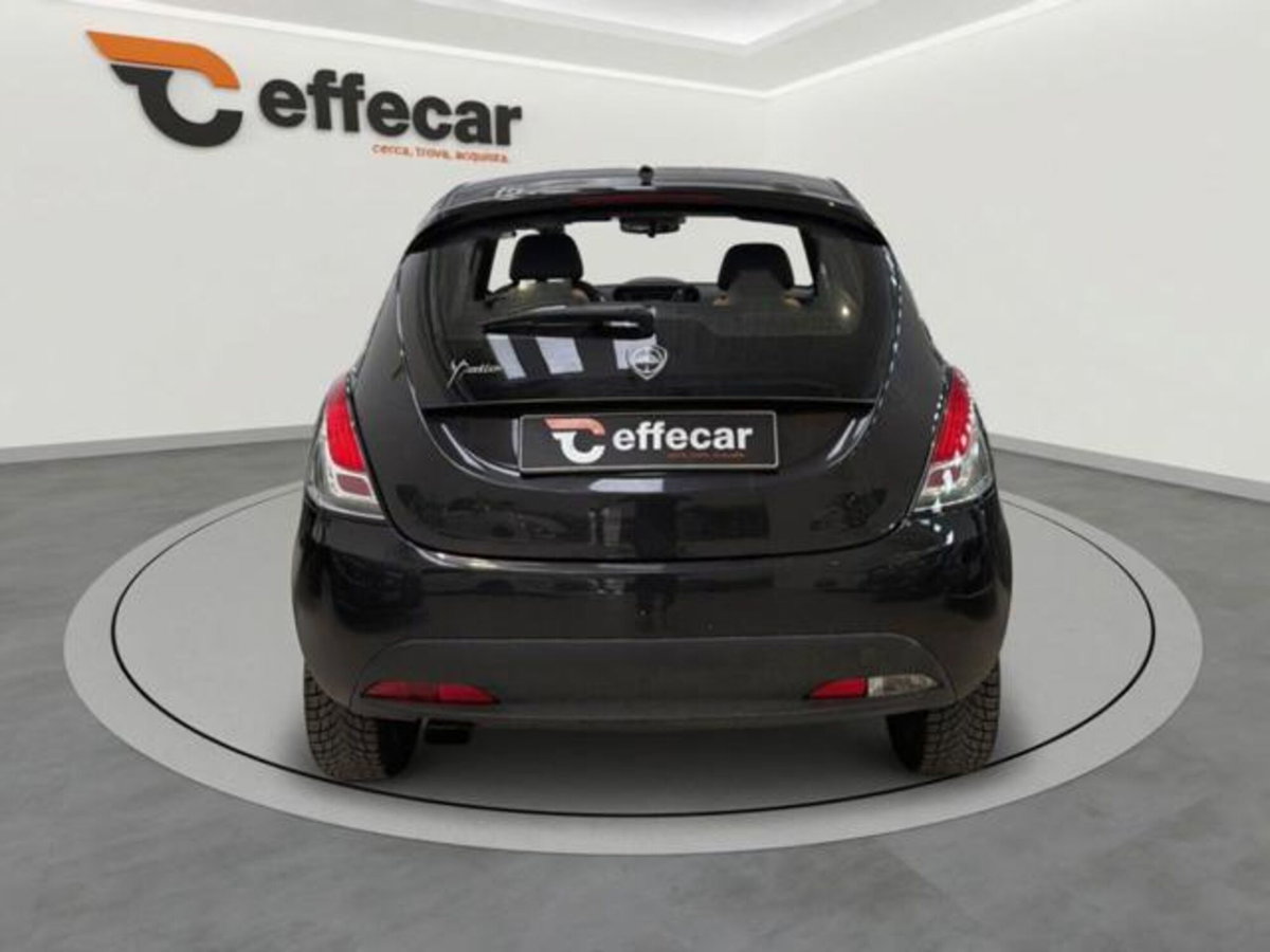 Lancia Ypsilon 1.2 69 CV 5 porte Elefantino (5)