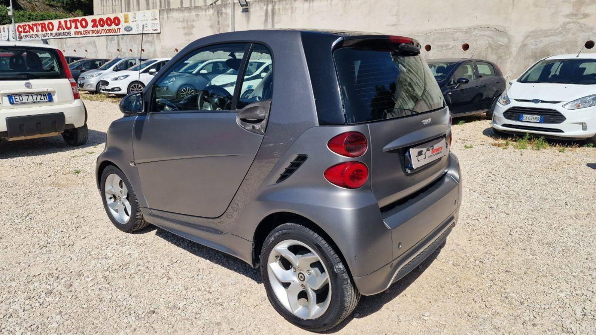 smart Fortwo 1000 52 kW MHD coupé pulse (4)