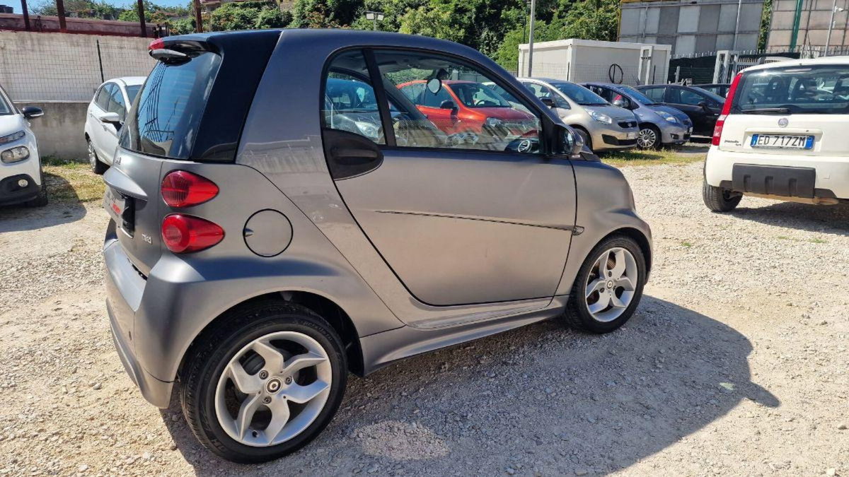 smart Fortwo 1000 52 kW MHD coupé pulse (7)