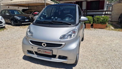 smart Fortwo 1000 52 kW MHD coupé pulse (2)