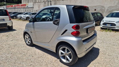 smart Fortwo 1000 52 kW MHD coupé pulse (4)