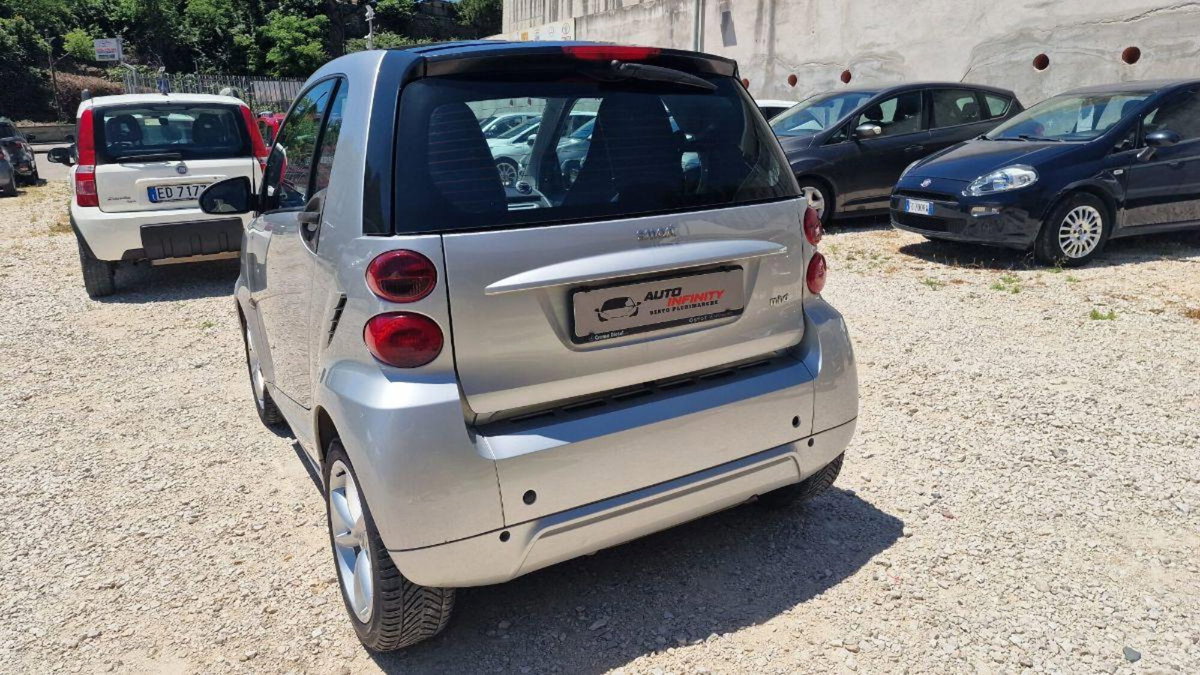smart Fortwo 1000 52 kW MHD coupé pulse (5)
