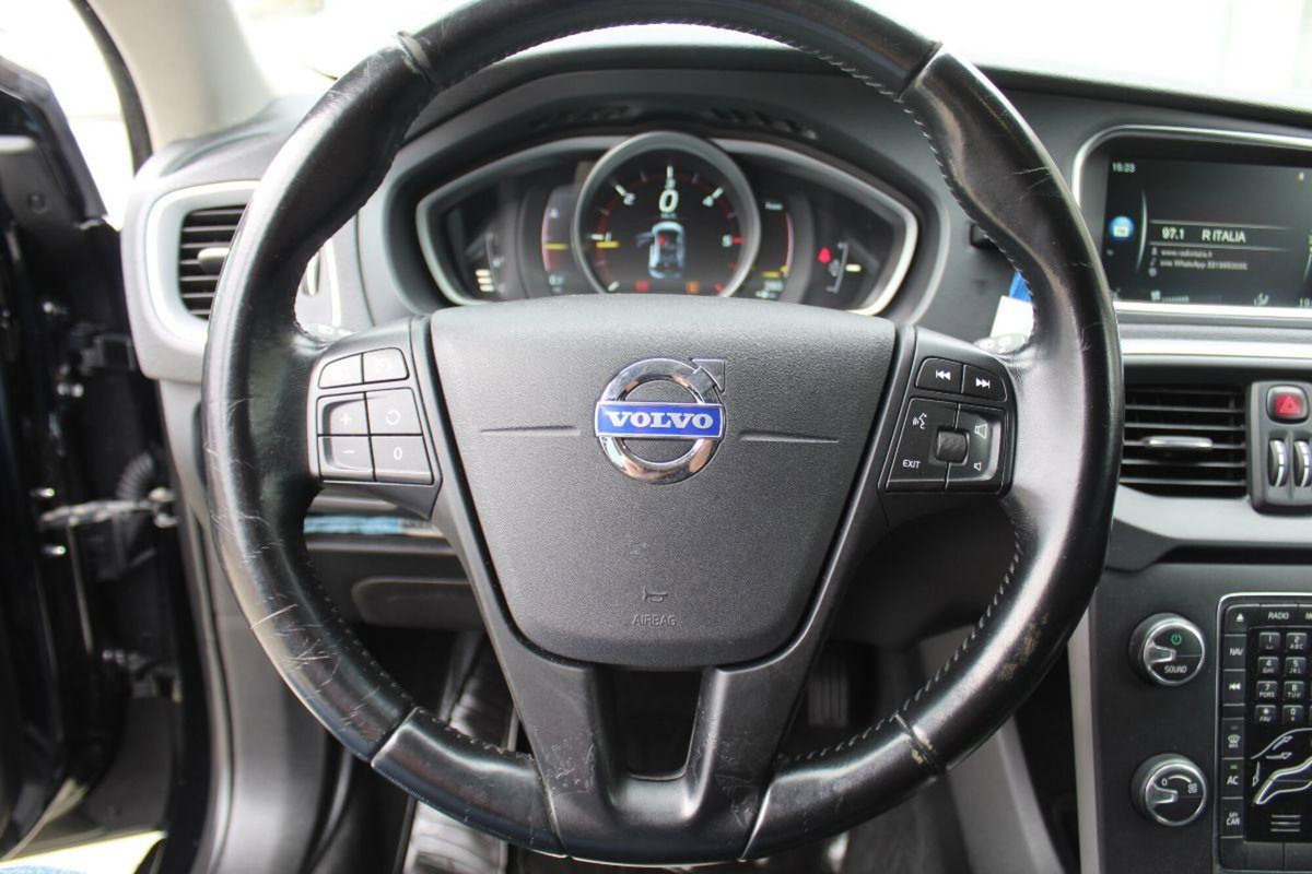 Volvo V40 D2 1.6 Kinetic (13)