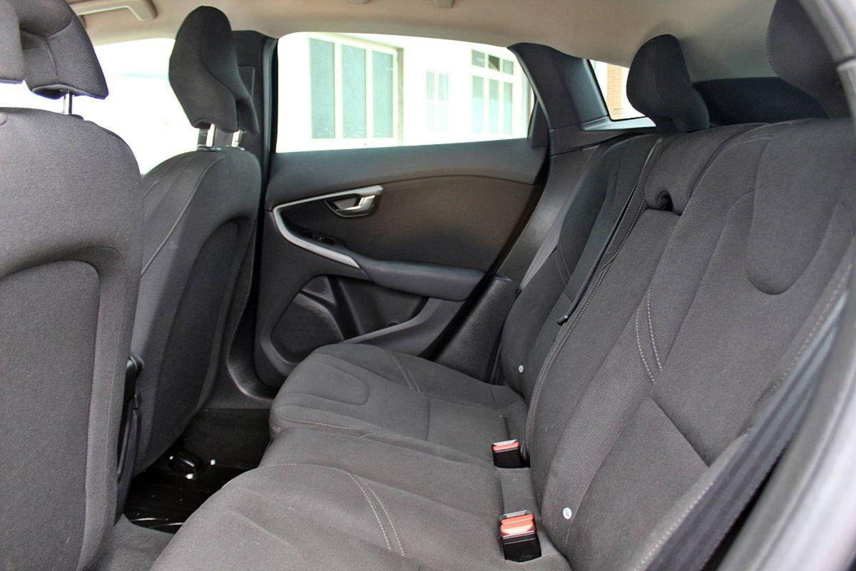 Volvo V40 D2 1.6 Kinetic (20)