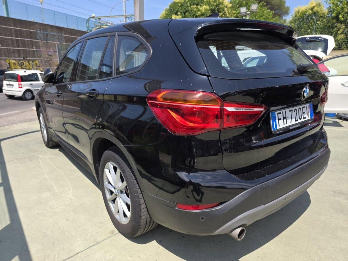 BMW X1 sDrive16d Business (6)