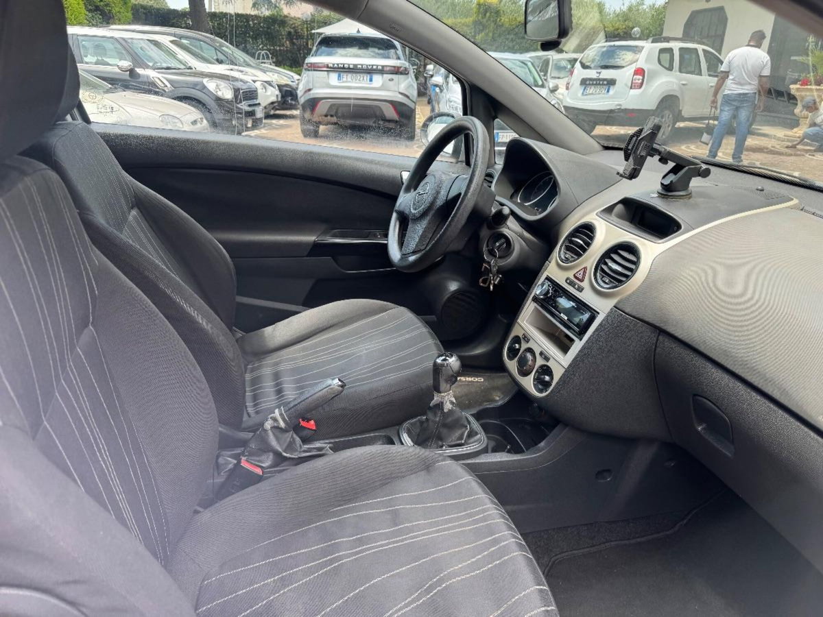 Opel Corsa 1.0 12V 3 porte Enjoy (2)