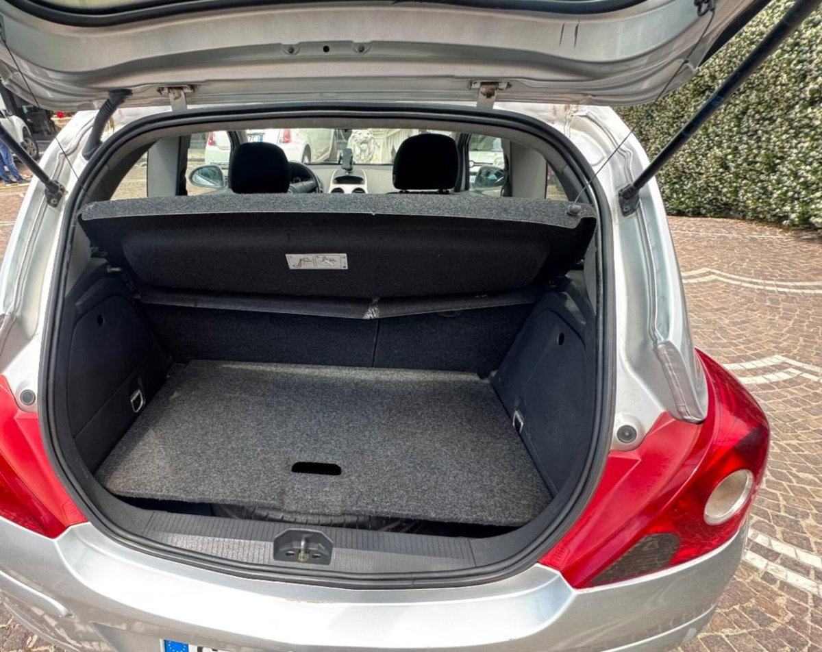 Opel Corsa 1.0 12V 3 porte Enjoy (6)