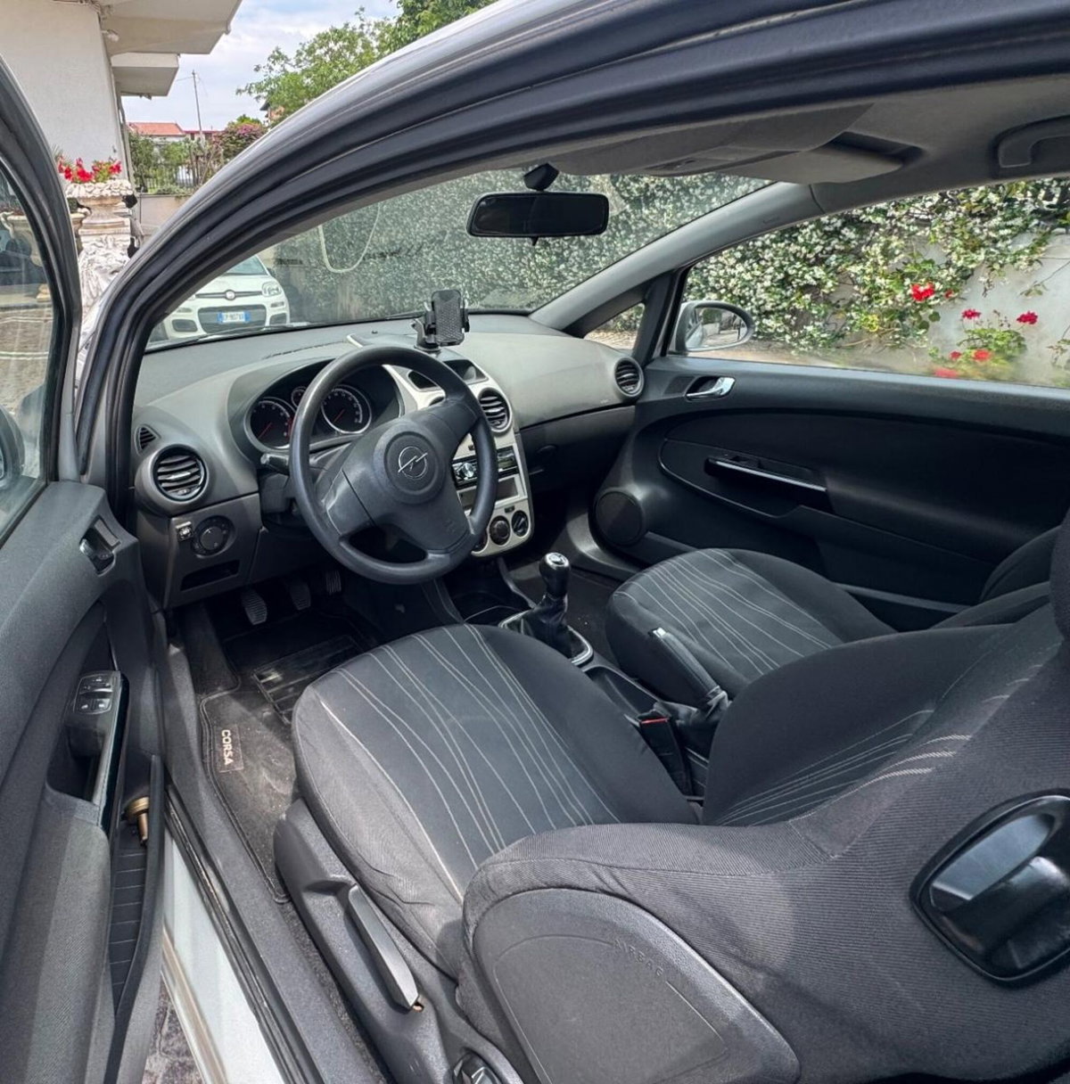 Opel Corsa 1.0 12V 3 porte Enjoy (7)