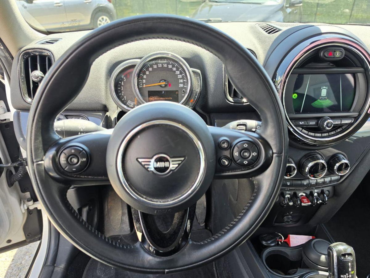 MINI Mini Countryman 2.0 Cooper D Hype Countryman (10)