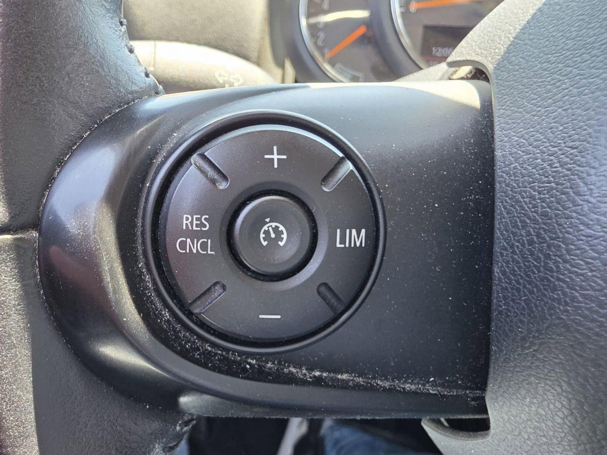 MINI Mini Countryman 2.0 Cooper D Hype Countryman (15)