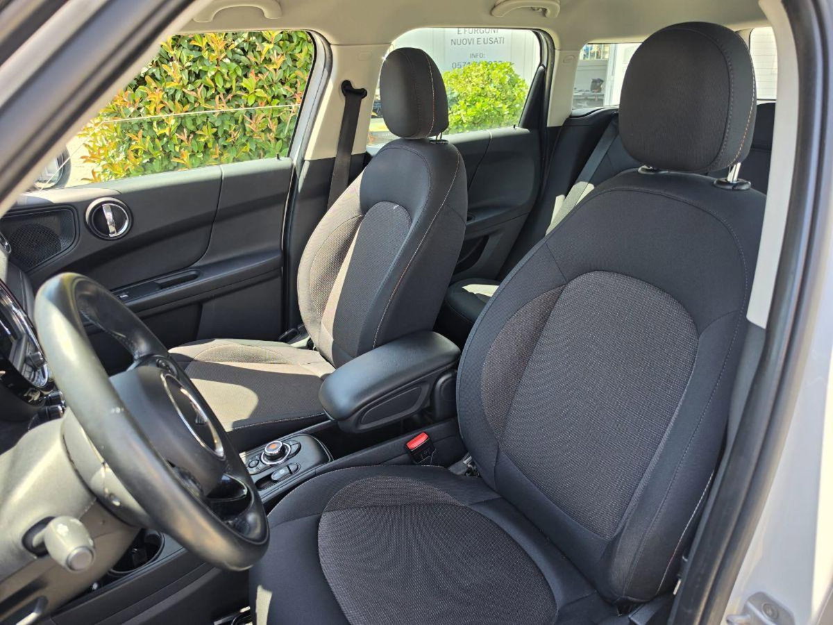 MINI Mini Countryman 2.0 Cooper D Hype Countryman (7)