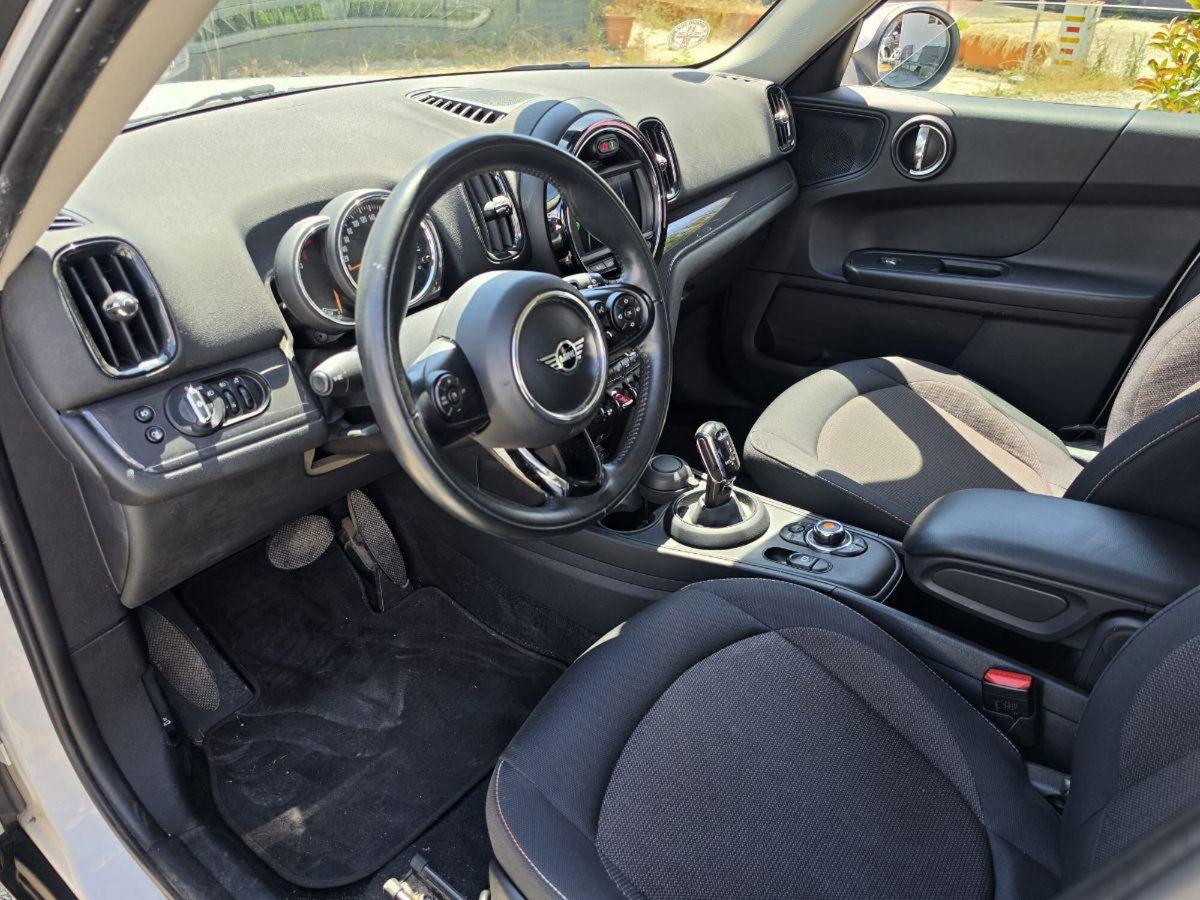 MINI Mini Countryman 2.0 Cooper D Hype Countryman (8)